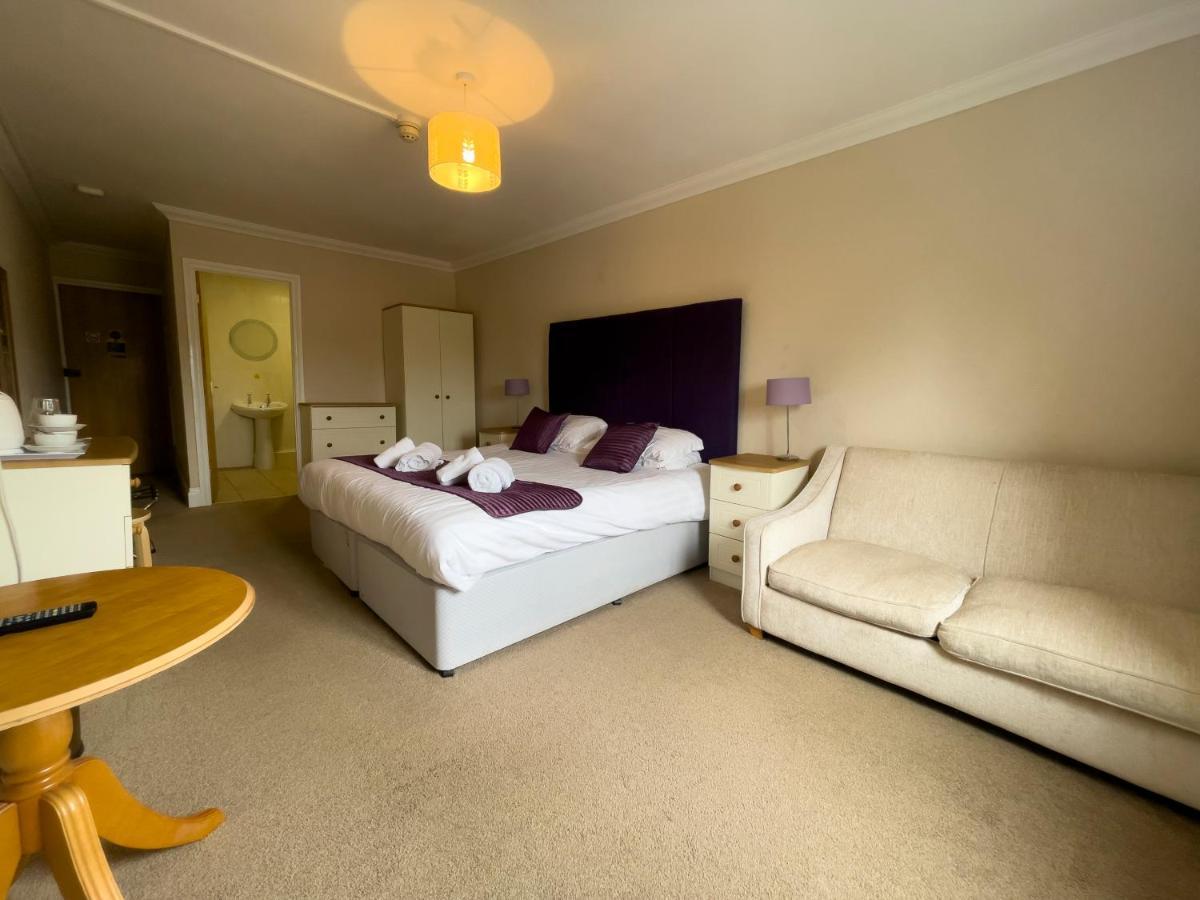 Hotel Llanina Arms Llanarth  Esterno foto