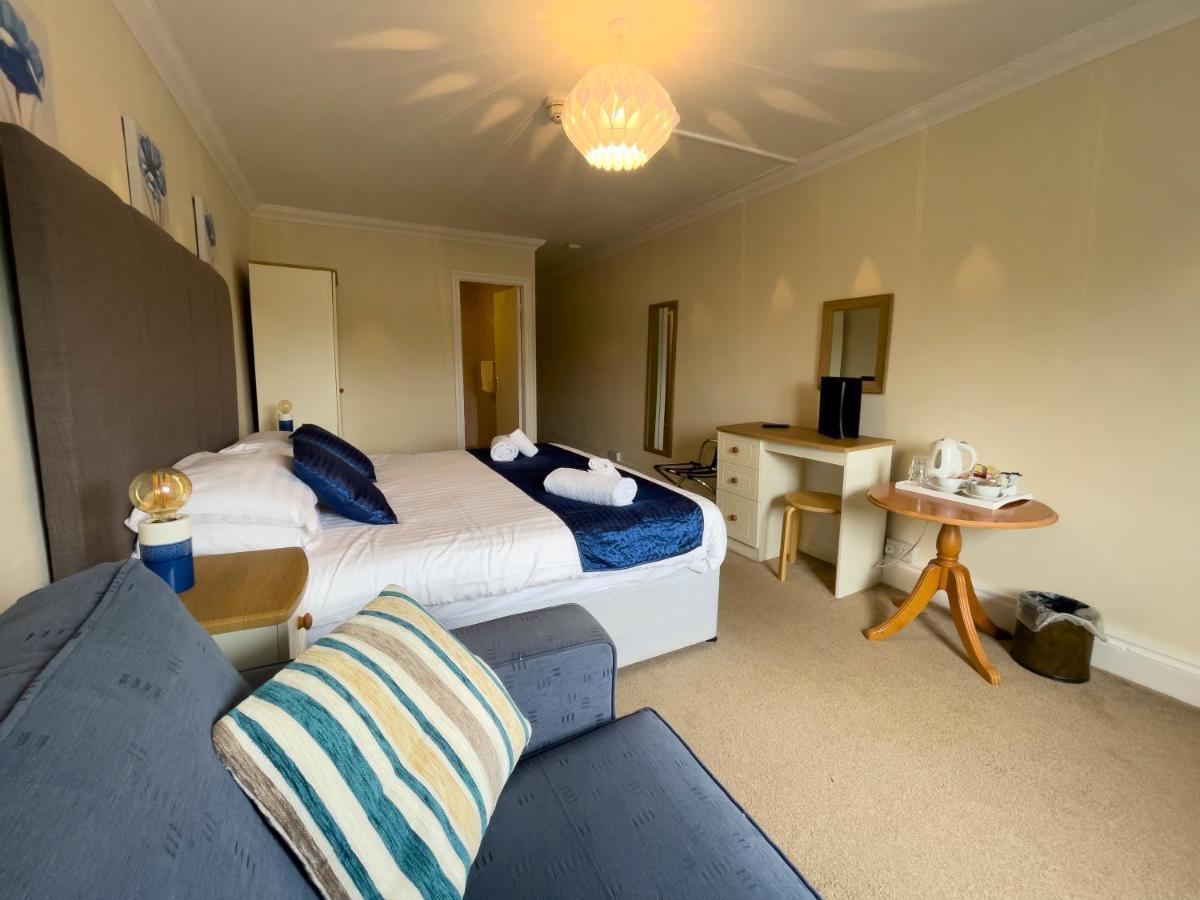 Hotel Llanina Arms Llanarth  Esterno foto